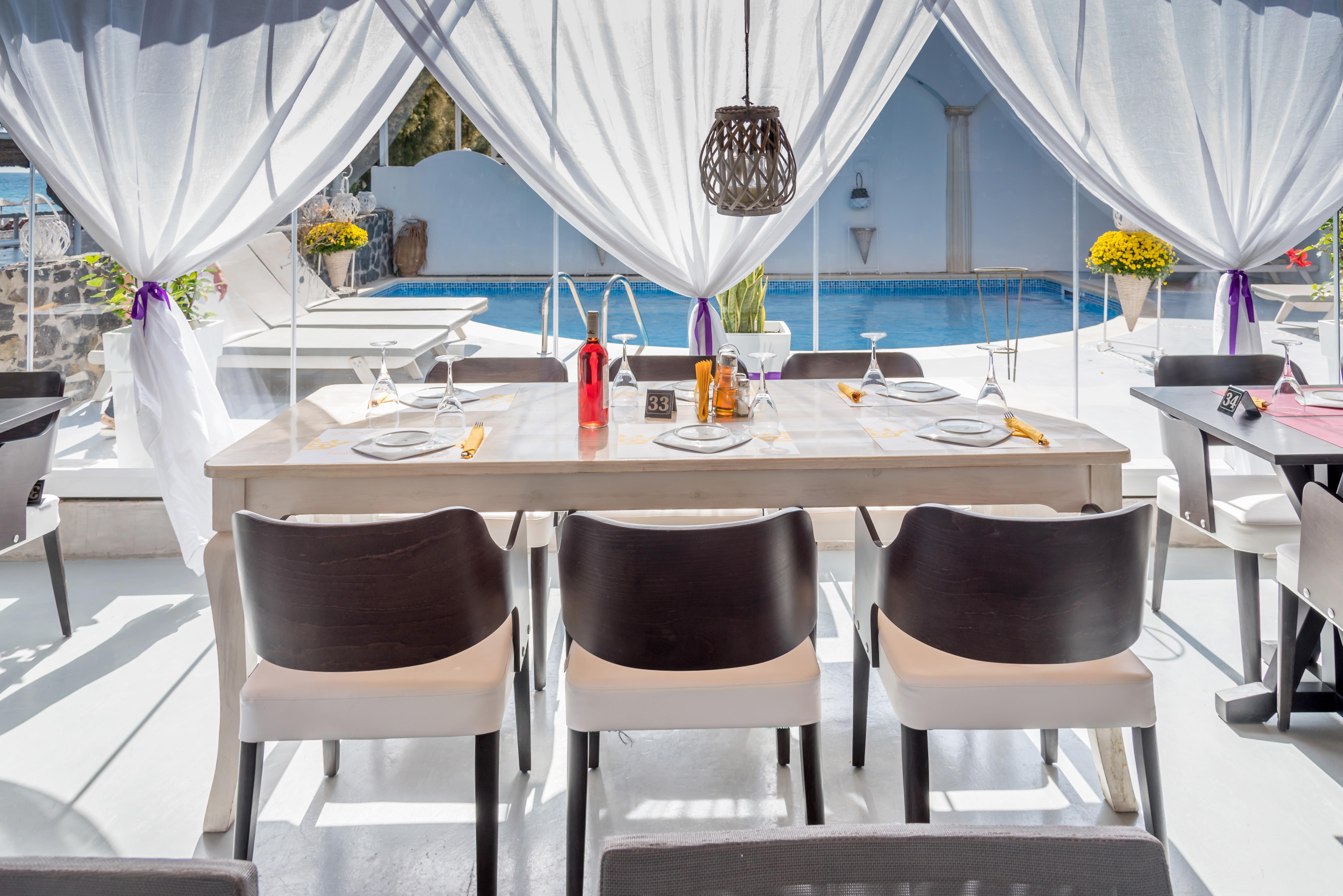 King'S Suites Камари Экстерьер фото