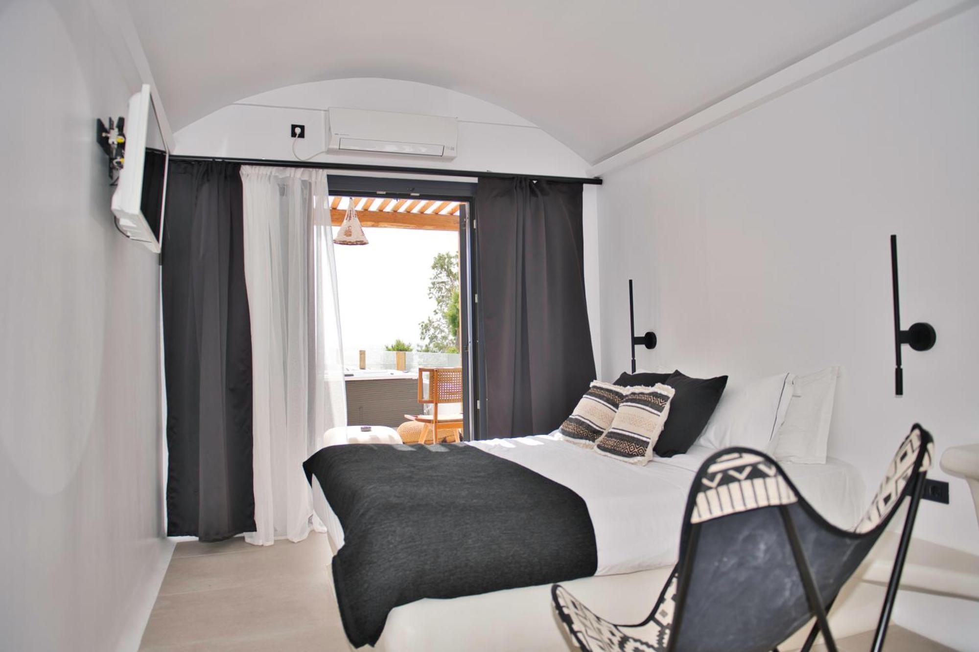 King'S Suites Камари Экстерьер фото